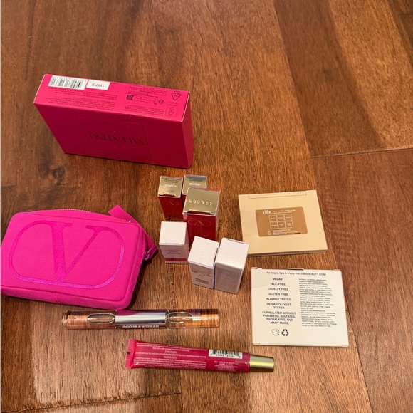 Valentino Vibrant Pink and Red Makeup Collection with other products included! - Picture 10 of 10